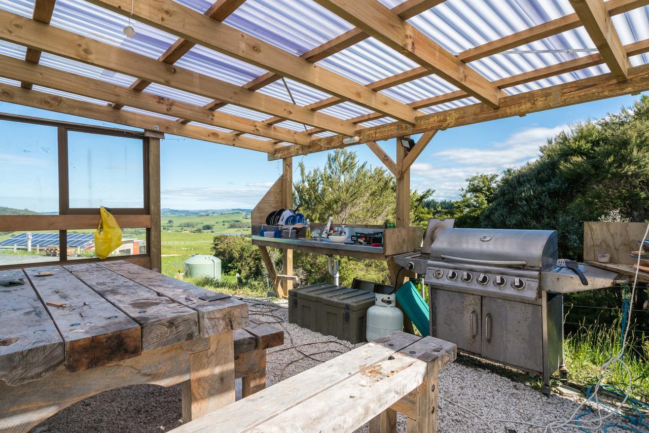 Valley Vista Eco Retreat Villa Kaiwaka ภายนอก รูปภาพ